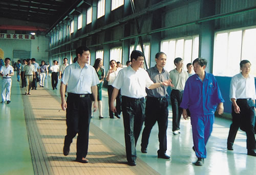 武漢市委常委、副市長岳勇到公司調(diào)研